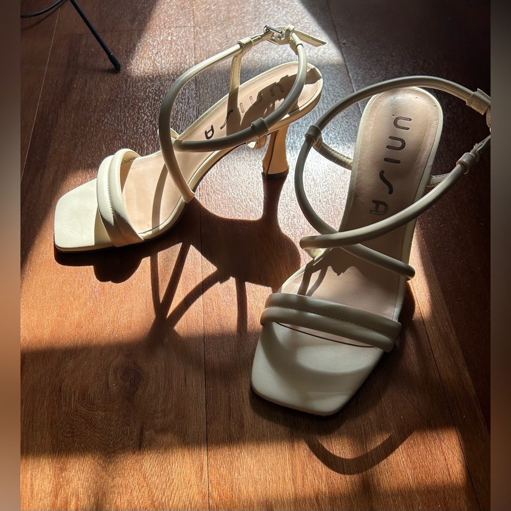 Sandal Style Heels🎀